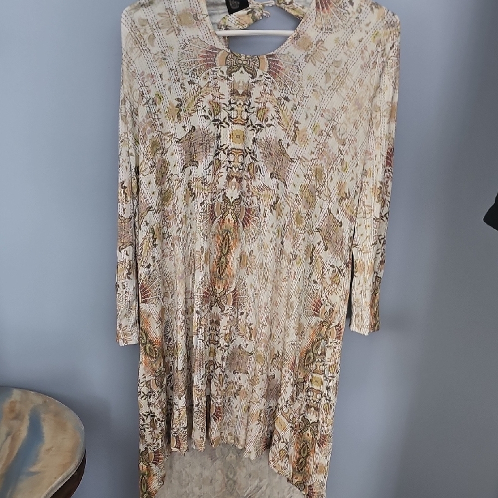 Chic Beige Patterned High-Low Dress